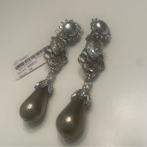 Oscar de la Renta Clip Earrings